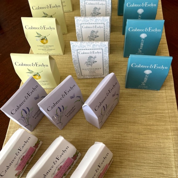 Crabtree & Evelyn Bath Salts ~ Bundle of 18 ~ Variety of scents included 🛁˚○• - Picture 9 of 9
